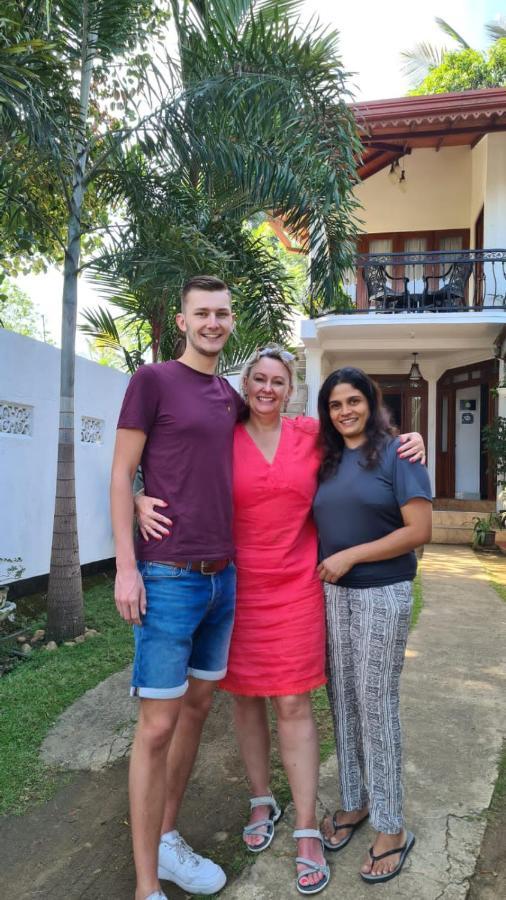 Travellers Home كاندي المظهر الخارجي الصورة
