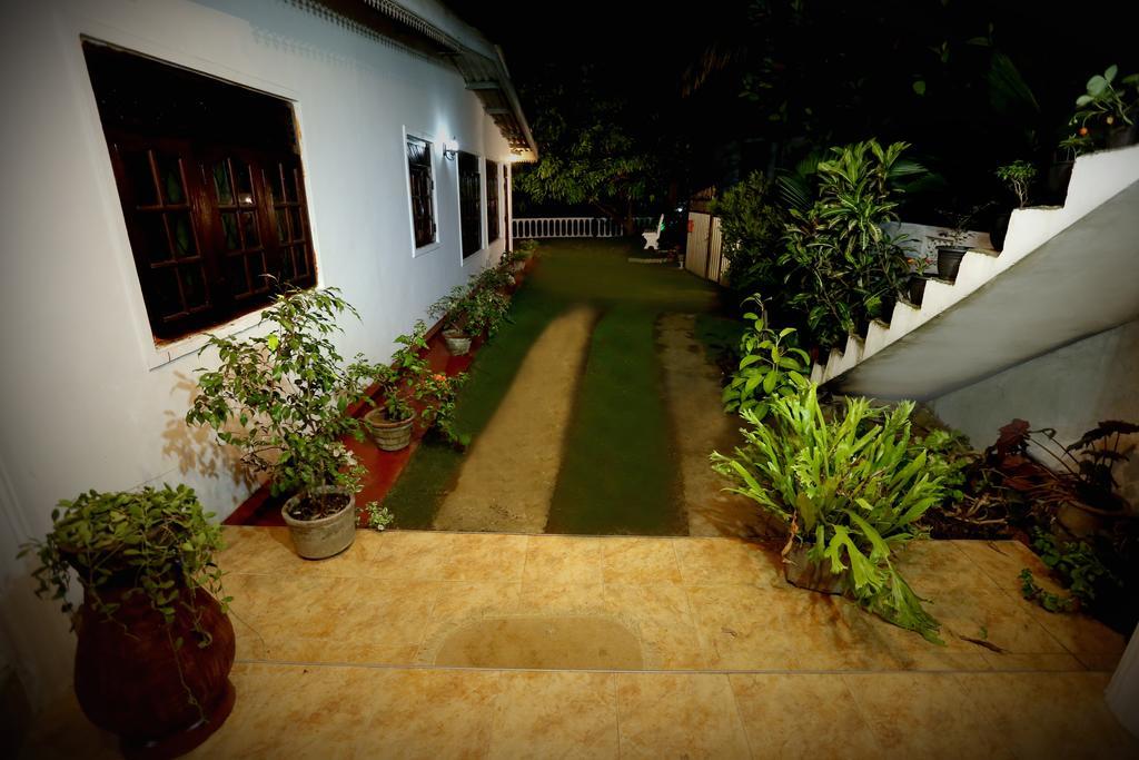Travellers Home كاندي المظهر الخارجي الصورة