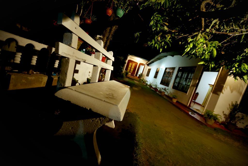 Travellers Home كاندي المظهر الخارجي الصورة