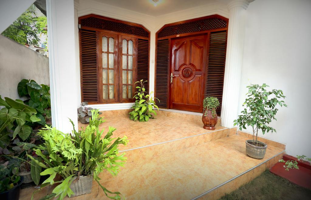 Travellers Home كاندي المظهر الخارجي الصورة