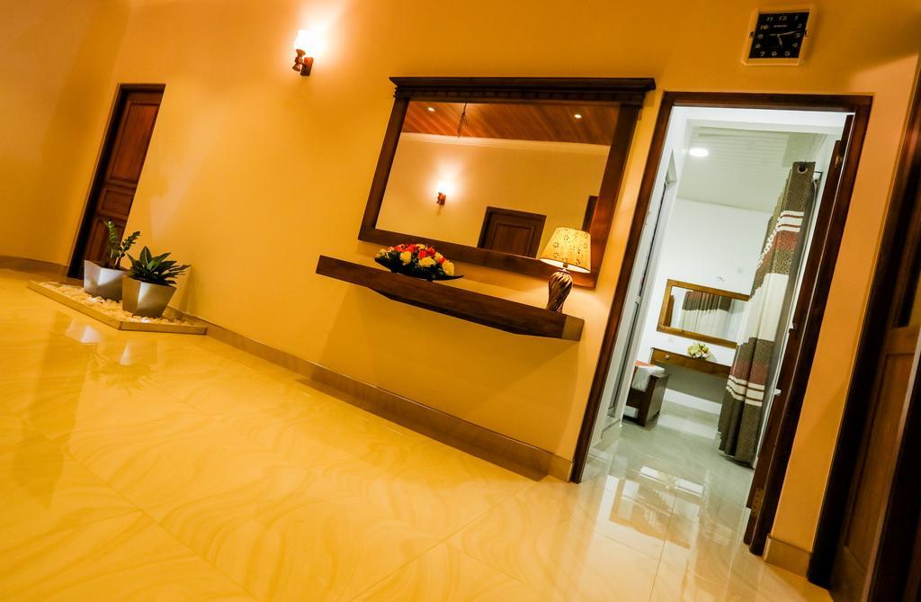 Travellers Home كاندي المظهر الخارجي الصورة